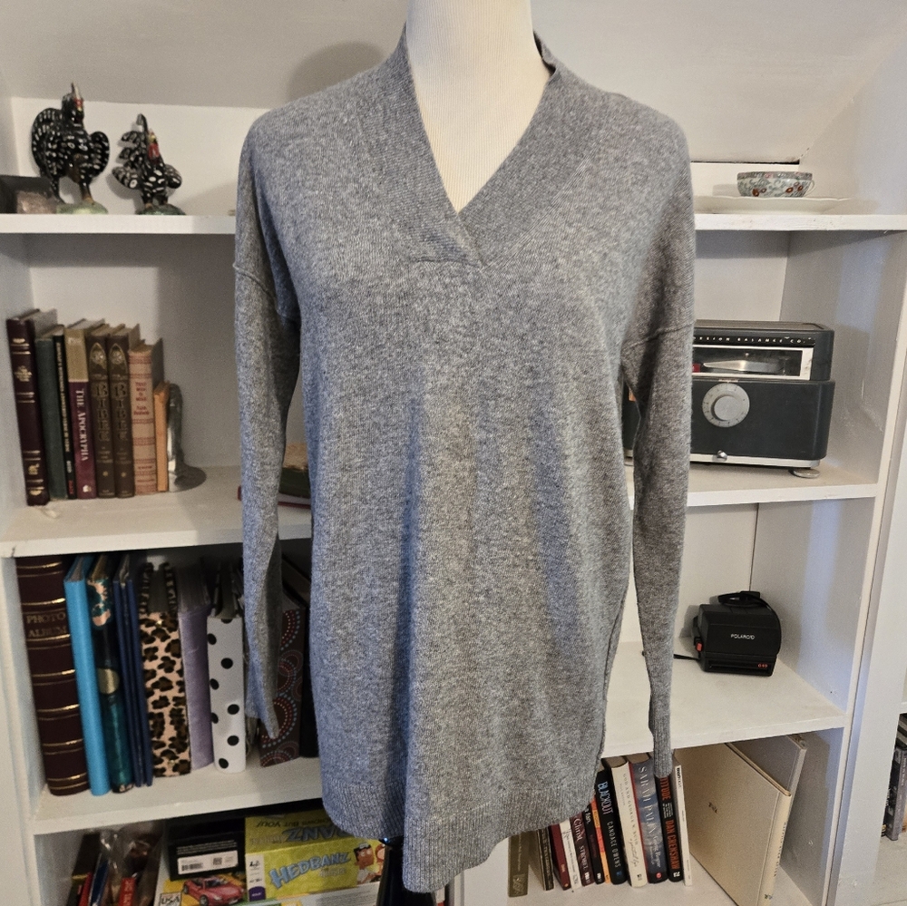 Benedetta B Merino Wool & Cashmere Sweater Blend Grey Raw Edge Hem Size Medium‎